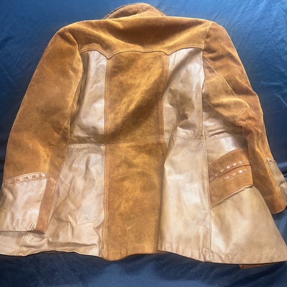 Ms. PIONEER Rust Brown Suede & Leather Trim Shearling Jacket - Picture 7 of 8